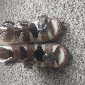 Only wore a couple times not my style anymore